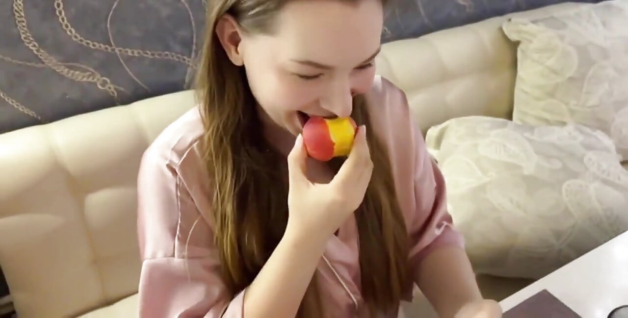 बात करने और हंसने के साथ असली घर का बना अश्लील वीडियो