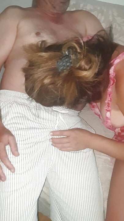 Moje 35letá ovdovělá snacha dává úžasné skákací.