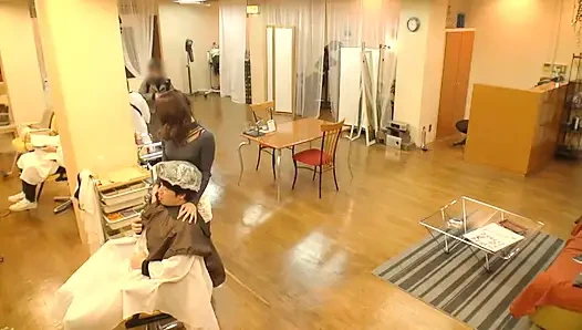 Göz temasının asla durmadığı salon