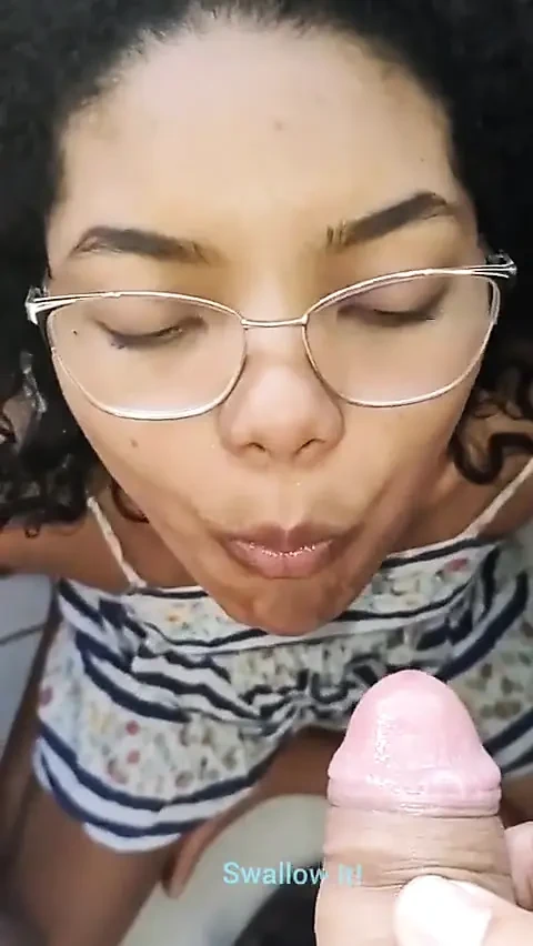 Stepdaughter My Obedient Cleaning My Feet with Her Tongue and Drinking All My Urine