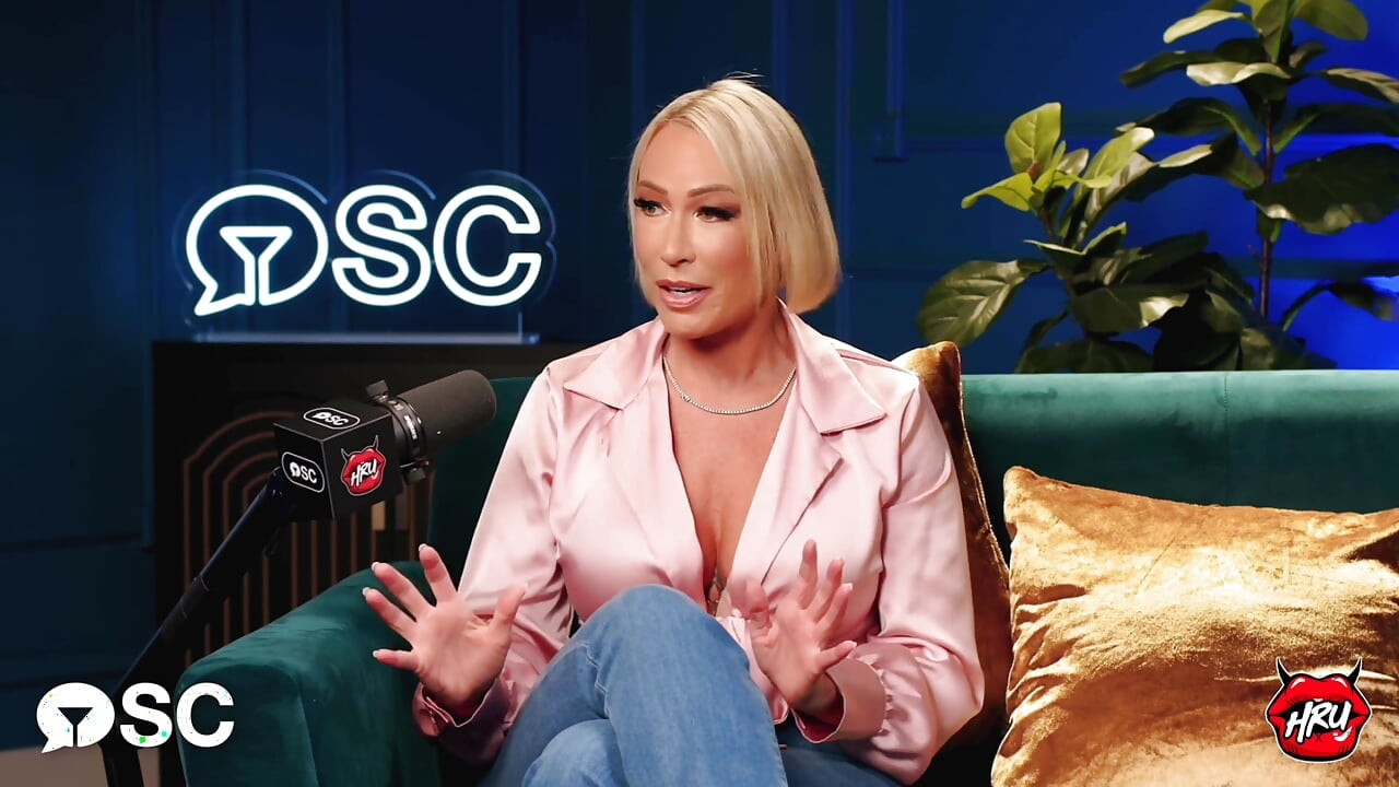 От менеджера по розничной торговле до Икона для взрослых: второй акт Mellanie Monroe