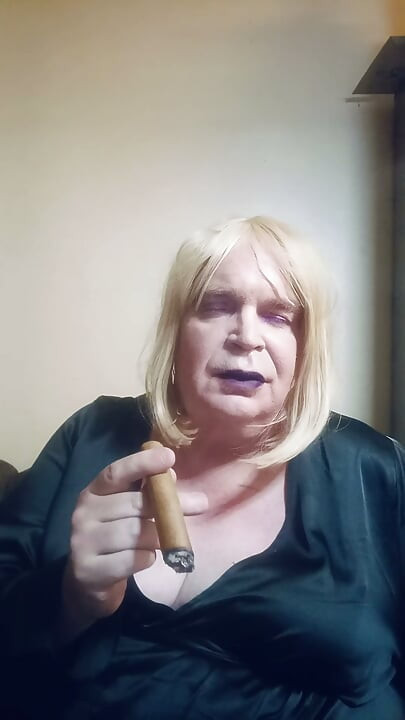 Part 2 - BBW TV discussing her many years in the BDSM and Kink world