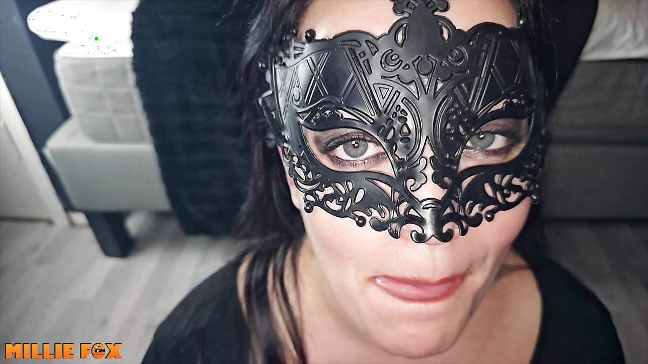 Seu marido tinha economizado porra por 3 dias e então ela engoliu tudo - MONSTER LOAD - Millie Fox