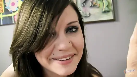 Brandi belle yang hampir cukup umur menyelesaikan pekerjaannya demi wajah penuh sperma!