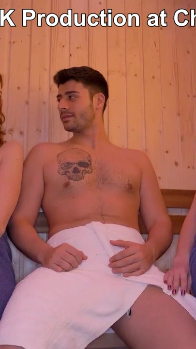 Esta sauna está mais quente do que nunca, ruiva ffm sexo a três diversão em Cherry-Candle | Clipe 1