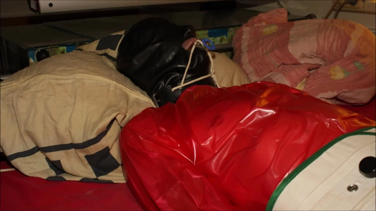 Diapered and tied in segufix