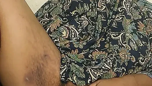 Arabian mom trying to squirt in her bedroom