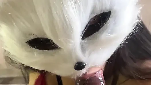 Bugün süt isteyen yaramaz bir kedi yavrusuyum