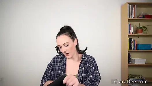 Часы работы офиса: Неожиданный осмотр целомудрия, инструкция по дрочке - Clara Dee