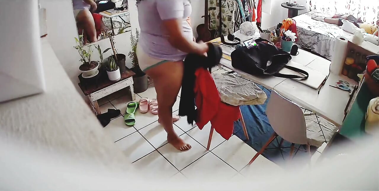 Recording My Wife Without Her Noticing While Her Lover Masturbates in Bed