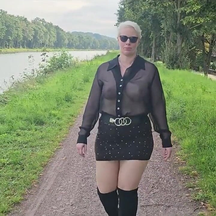 Fucked Myself with My Vibrator by the Mittelland Canal