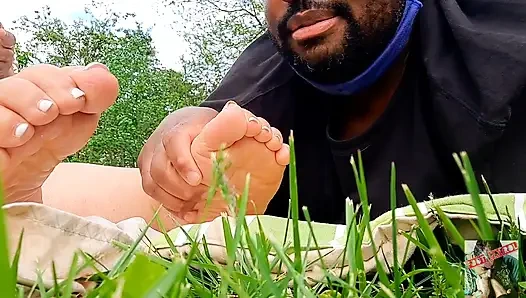 Giving Sunny12s Professional Masseuse an Overdue Foot Massage N Feet Sucking