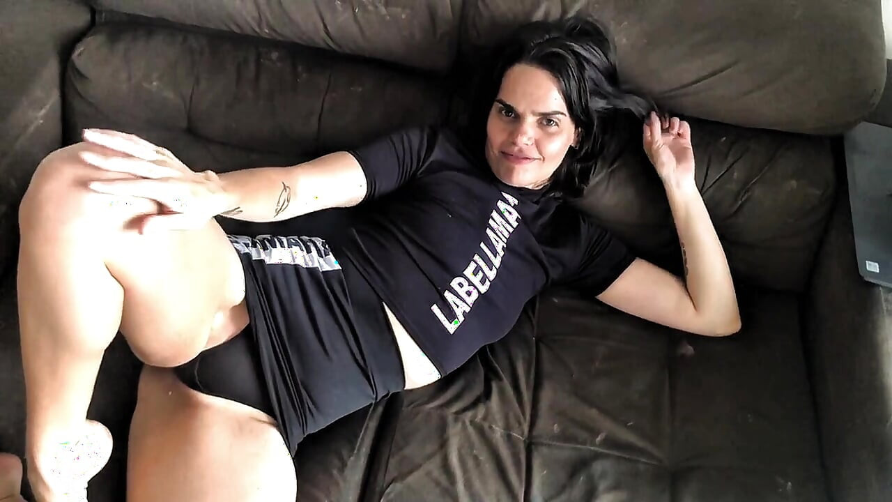 My short skirt drove him crazy