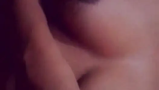 Sexy desi gf boobs show