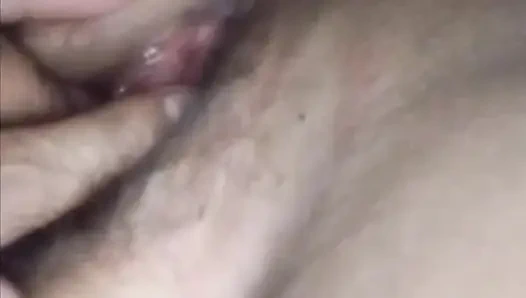 Noch ein gestriger videoanruf mit meiner frau, sie hat eine enge und haarige nasse muschi, ich mag es so sehr