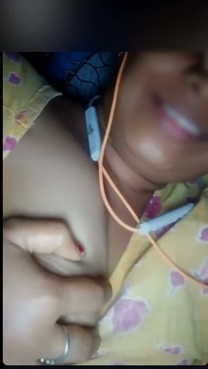 Tetas grandes de mi modelo