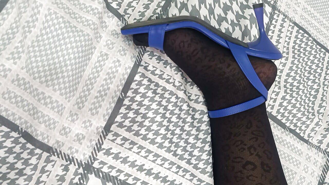 My boss's wife was so sexy in a blue nightgown