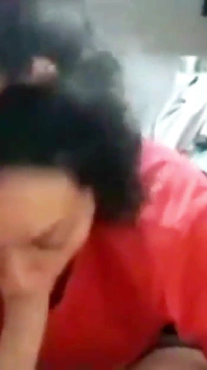 Senior woman enjoying a young man's cock | Clip 3