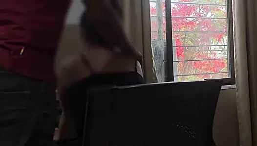 WFH GF Desi berubah menjadi liar pt.1