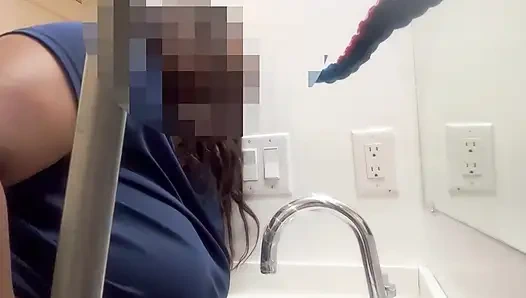 Perlahan-lahan aku dientot sama alien!