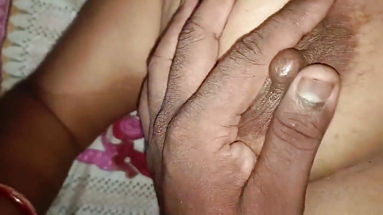 Hoje meu marido me fodeu e meu suco de buceta saiu