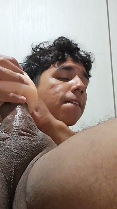 Masturbándome con nuevos juguetes parte 2 | Clip 1