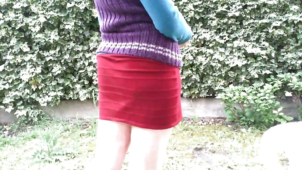 A Nice Masturbation in a Public Garden in a Wet Dress
