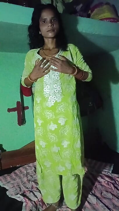 Desi girl hard beautiful chut