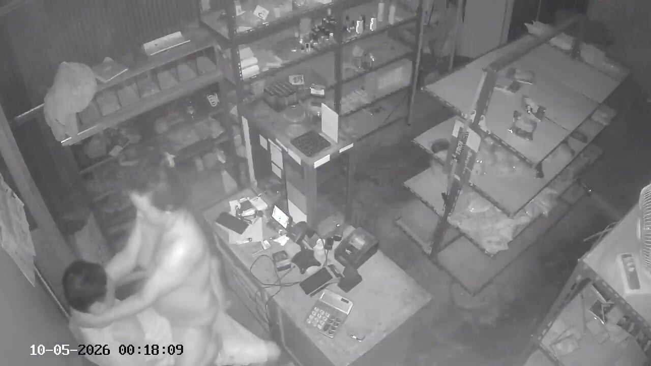 Cheating in a dark place with an ex-girlfriend, it turns out that there is a hidden camera.