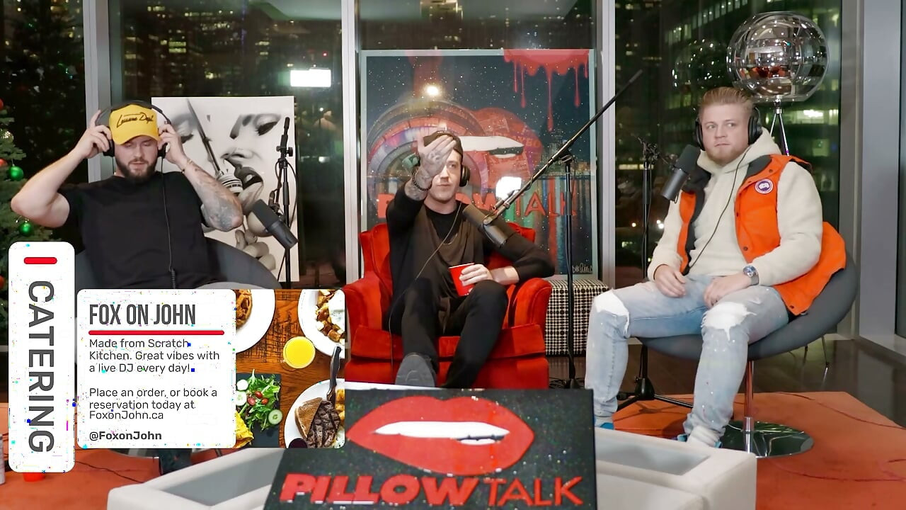 A TikTok-mogul Aaron Vankampen kastélyokban élvezkedik!