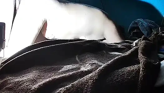 Hala sokmamıyorum ve bana acıtacağını söylüyor