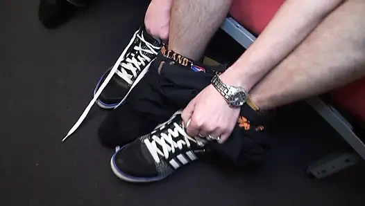 Louise Du Lac Iki Yabancı Tarafından