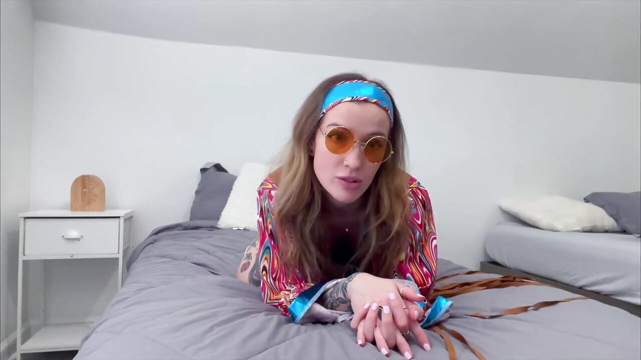 Sutton's Groovy '60s Self-bondage Fantasy 4K POV Restraint Bliss Awaits!
