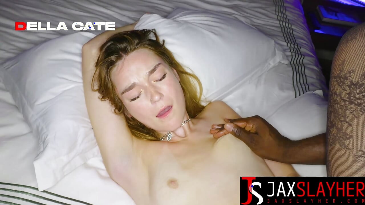 Petite Hottie Della Cate Pleasures Wild BBC