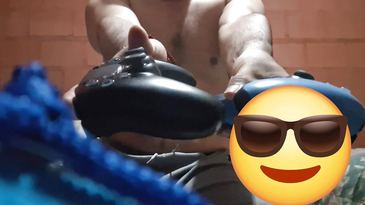 Come and let's play while I dance