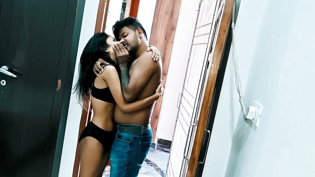 Indische Desi-video, Aadhi Rat Ko echtgenoot vrouw Ne romance of seks Kiya Chhut Ko Chata