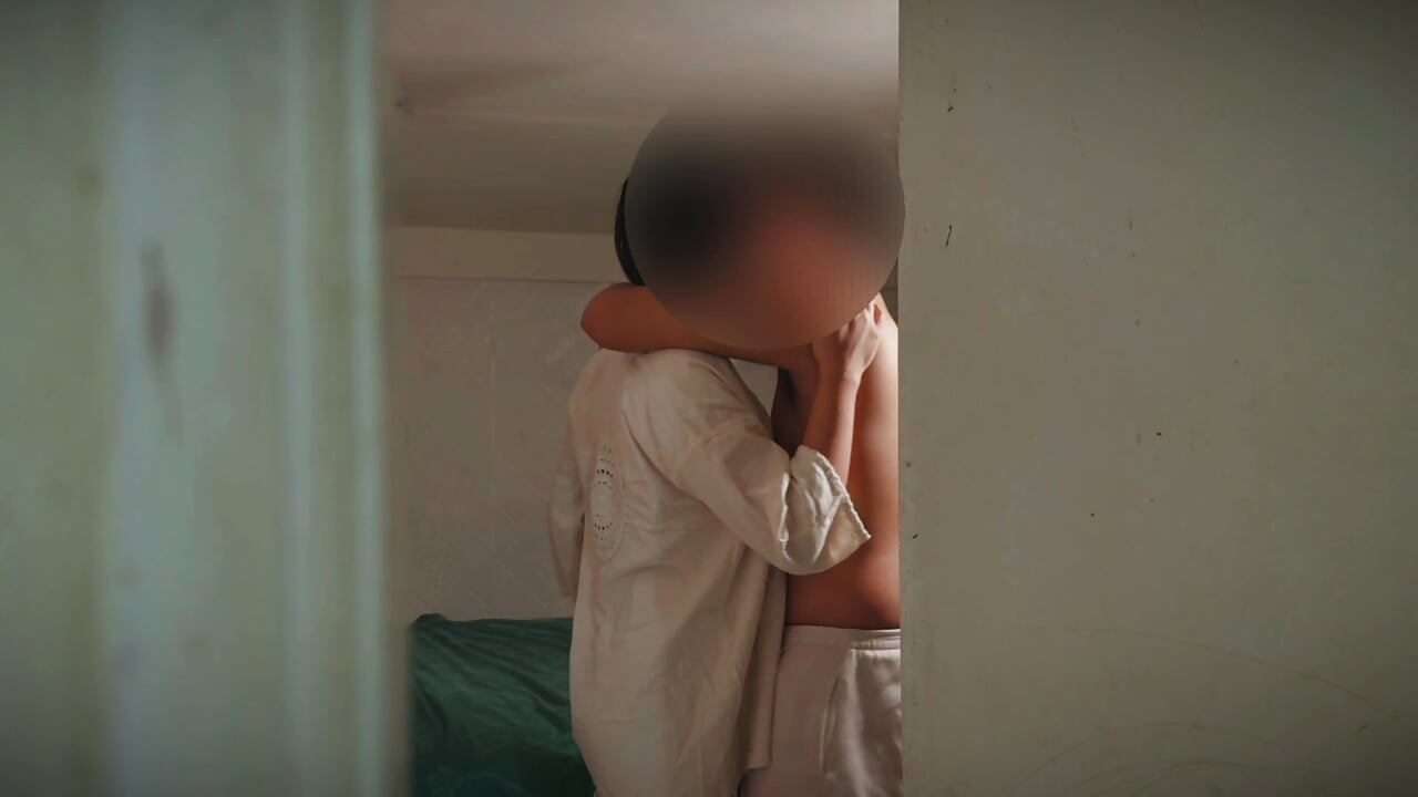 Caught my step-mom masturbation and happy ending