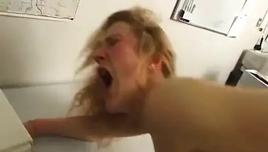 Yaramaz sürtük iki yarak arasında sandviç yapıyor