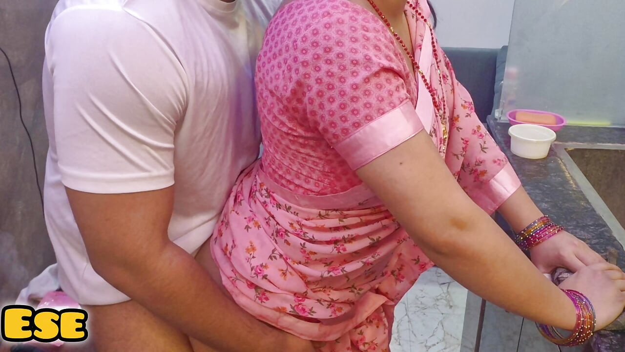 31 Ki Raat Naukarani Ke Saath