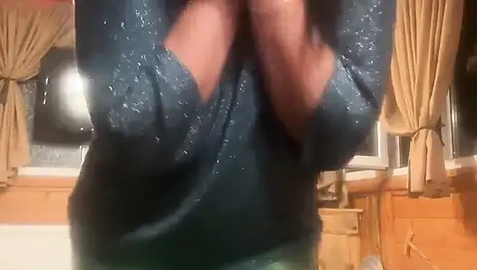 Glänzende leggings, cameltoe tanzen, necken