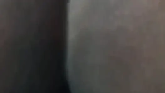 Kakak ipar bangun tengah malam, mengerang keras banyak menikmati seks tengah malam dengan