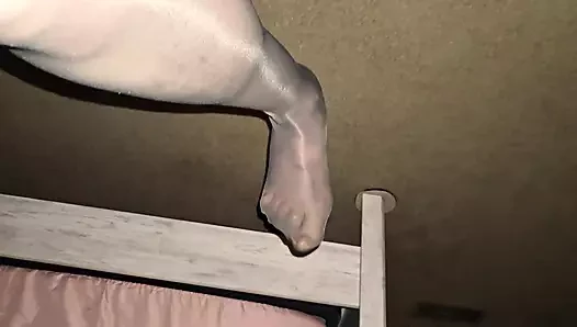 Louise Nylontease Foot Fetish Tease
