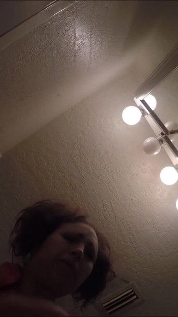 Emotionaler moment von "Steck deine zunge in meine pissige muschi"