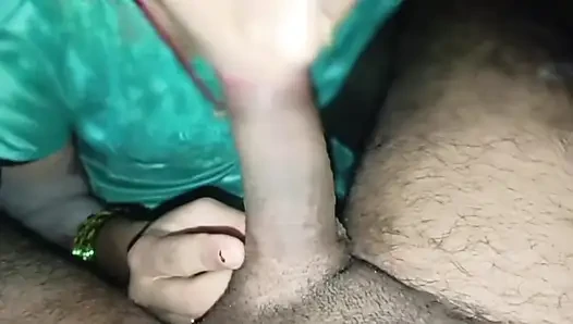 Adik tiri yang imut lagi asik nyepong kontol abang tirinya dan seks anal habis-habisan