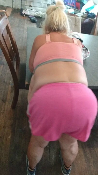 Ass wiggle