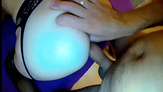 Sesi porno rumah dengan adegan anal