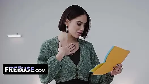 Büyük memeli orta yaşlı seksi kadın victoria june, danny steele ve nicky asi vahşi grup sikişinde