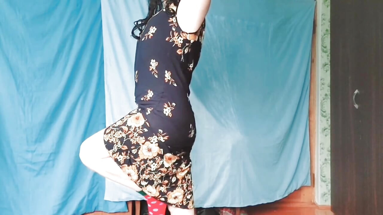 Stunning femboy showing off legs in shiny tights