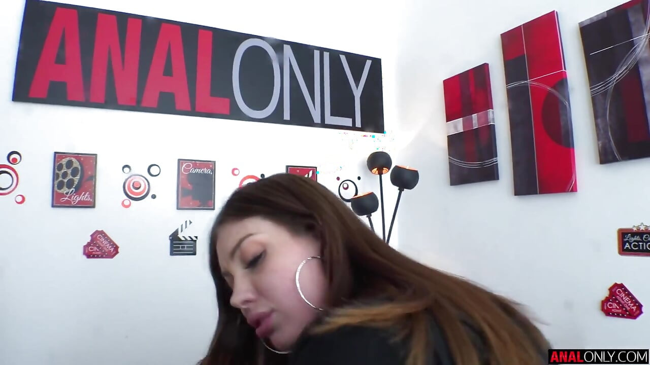 Hardcore martelando para Leah