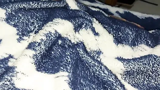 Touching My Stepsister Goes Down the Sheets